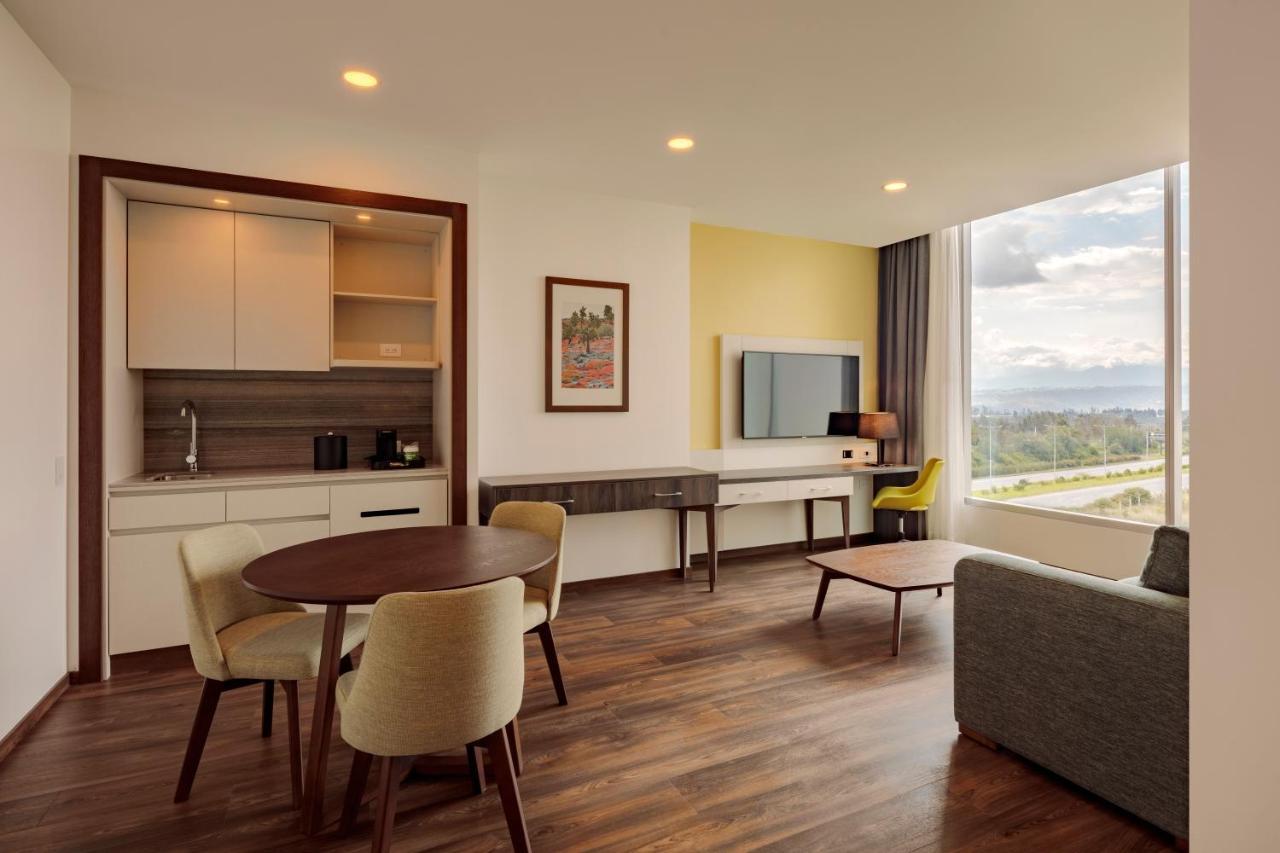 Holiday Inn - Quito Airport By Ihg Табабела Экстерьер фото Suite
