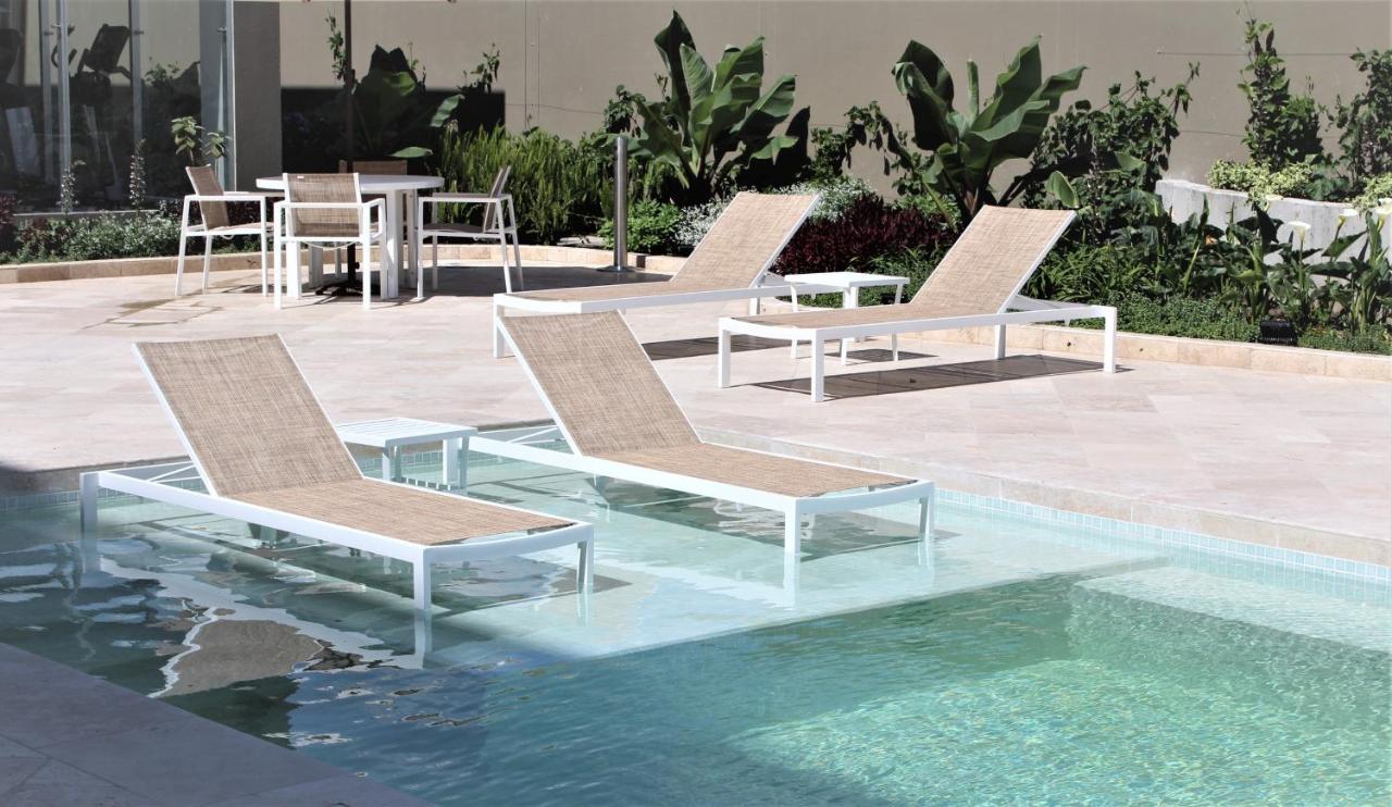 Holiday Inn - Quito Airport By Ihg Табабела Экстерьер фото Sunbathing chairs